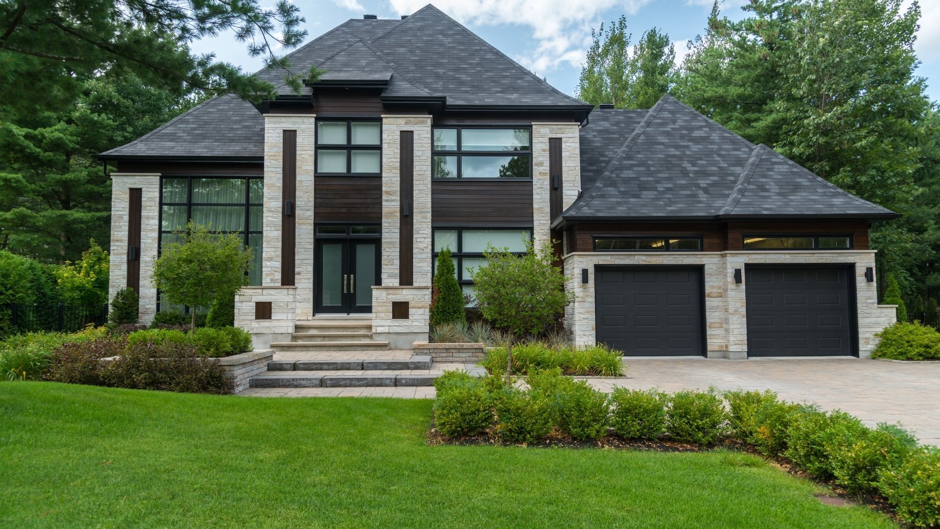 Luxury house