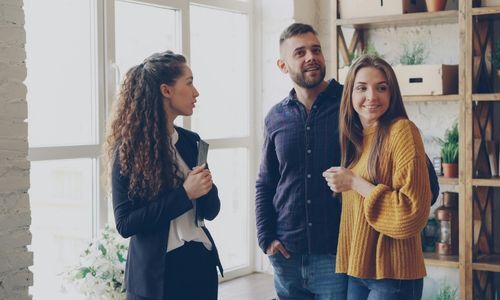 non-qm loan borrowers buying a house